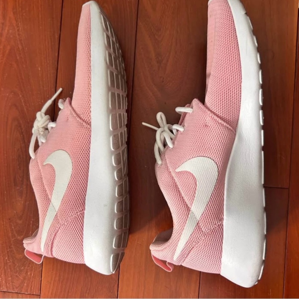 Nike Roshe Pink Womens